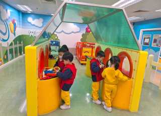 K2 visits Brighter Smiles Playland (2024-2025)