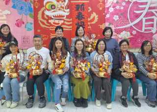 Traditional New Year Flower Craft – Parent Workshop (2025-2026)